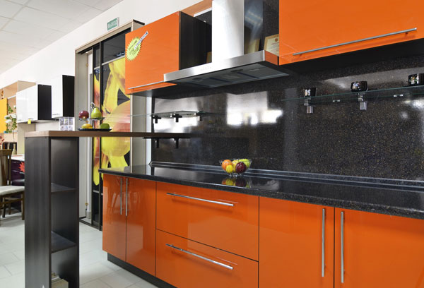 Кухни в оранжевом цвете
