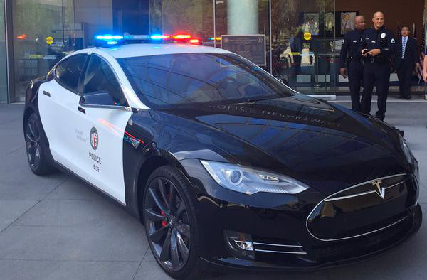 Полицейская Tesla Model S