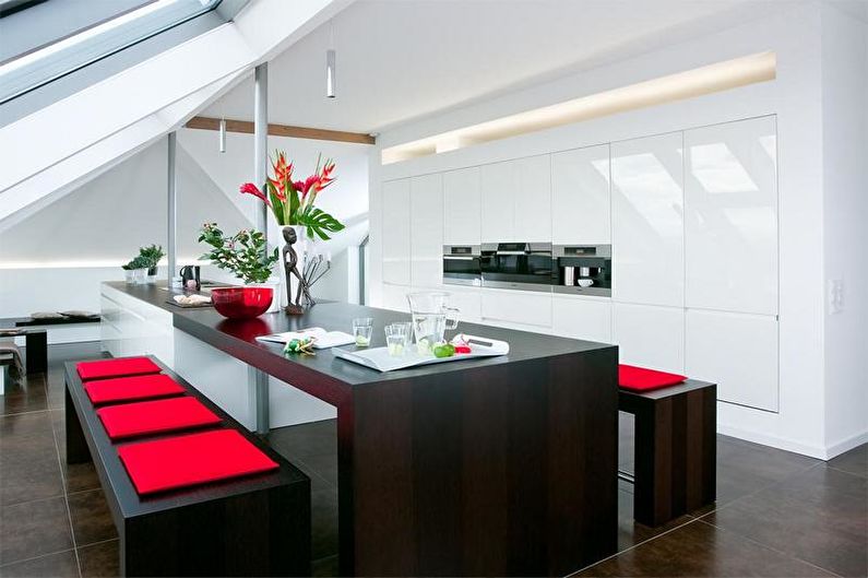 Дизайн красно-черной кухни - Декор и освещение