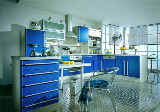 кухня голубого цвета на фото