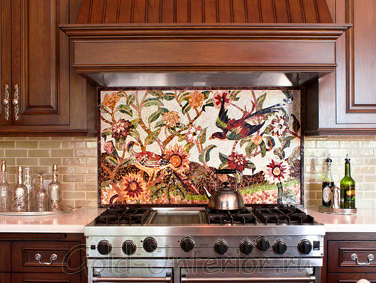 Картина из мозаики над кухонной плитой