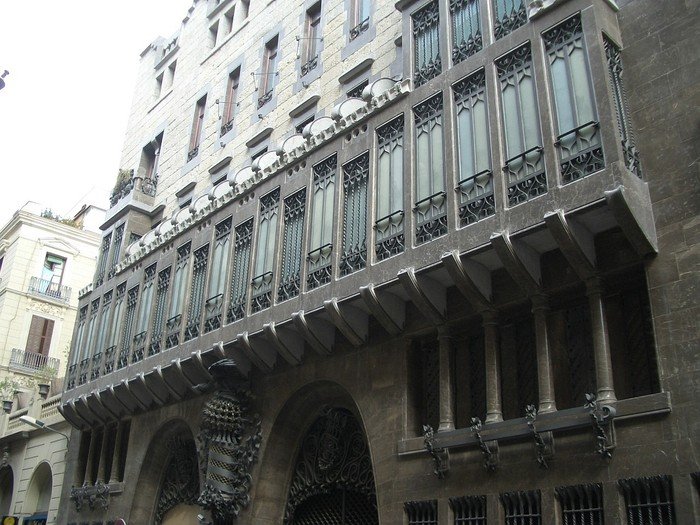 Дворец Гуэля, Барселона, Антонио Гауди, Gaudi, архитектура Гауди