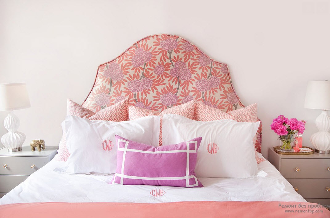 Уютная и стильная розовая спальня