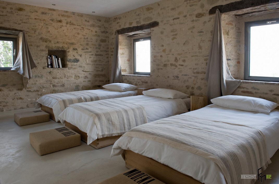 Средиземноморский стиль в интерьере спальни на фото: Греция, Италия, Испания