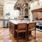 Красивая напольная плитка на кухне: 30 идей на фото, Отделка пола плиткой