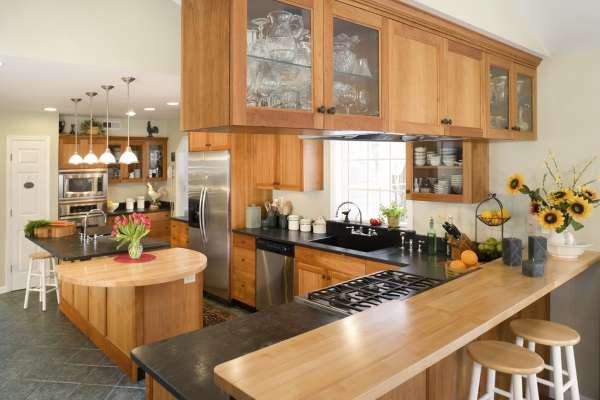 Дизайн кухни в частном доме – 35 фото современных кухонь
