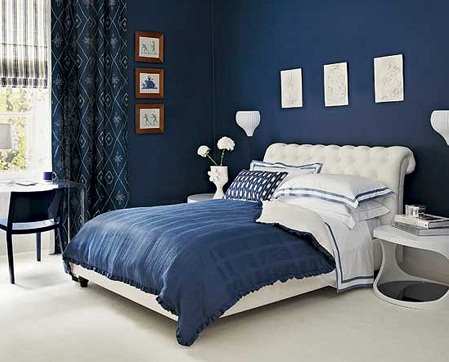 Синий цвет в интерьере спальни способствует расслаблению и положительно влияет на сон 