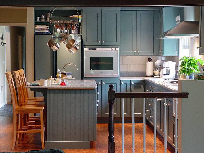 серый цвет в интерьере кухни фото