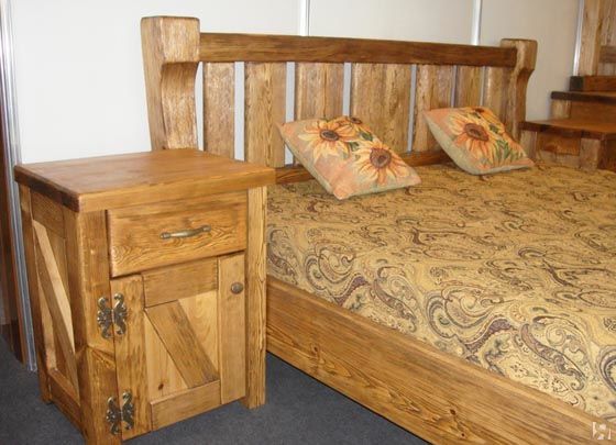 Деревянные кровати из массива лиственницы