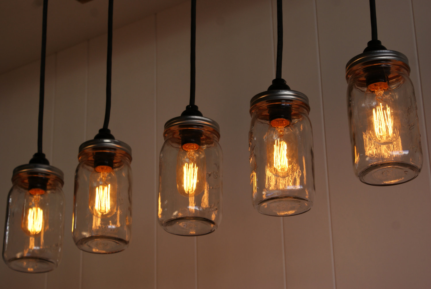 Лампа Эдисона из банок