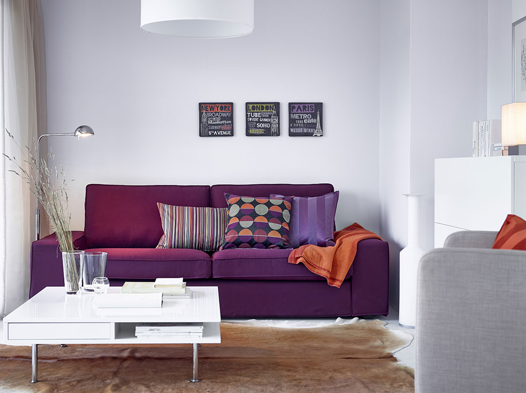 Фиолетовый раздвижной диван