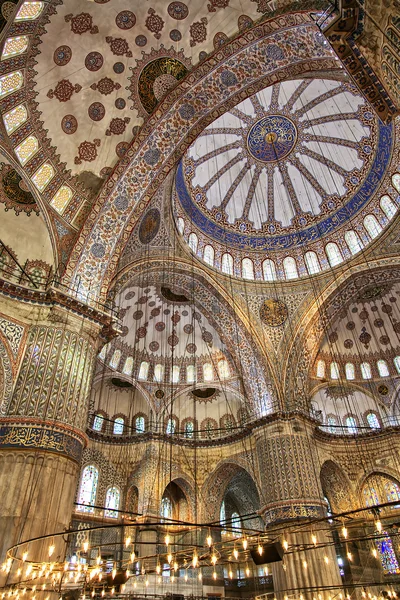 Голубая мечеть интерьер — стоковое фото