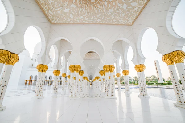 Шейх zayed великая мечеть — стоковое фото