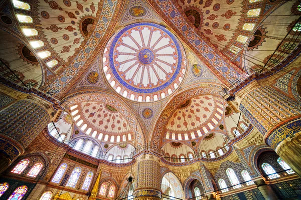 Голубая мечеть интерьер — стоковое фото