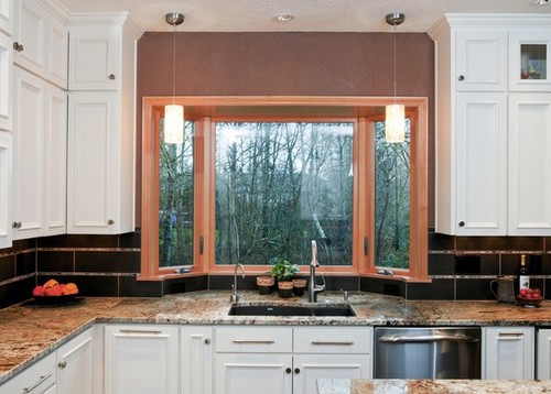 Окно с эркером в интерьере кухни фото