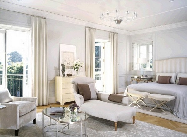 Светлая спальня в классическом стиле фото