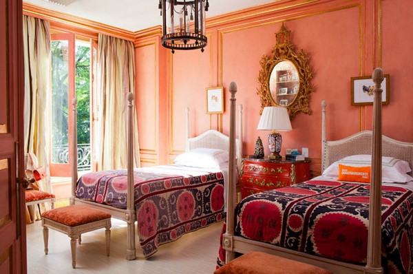 Спальня с персиковыми стенами фото