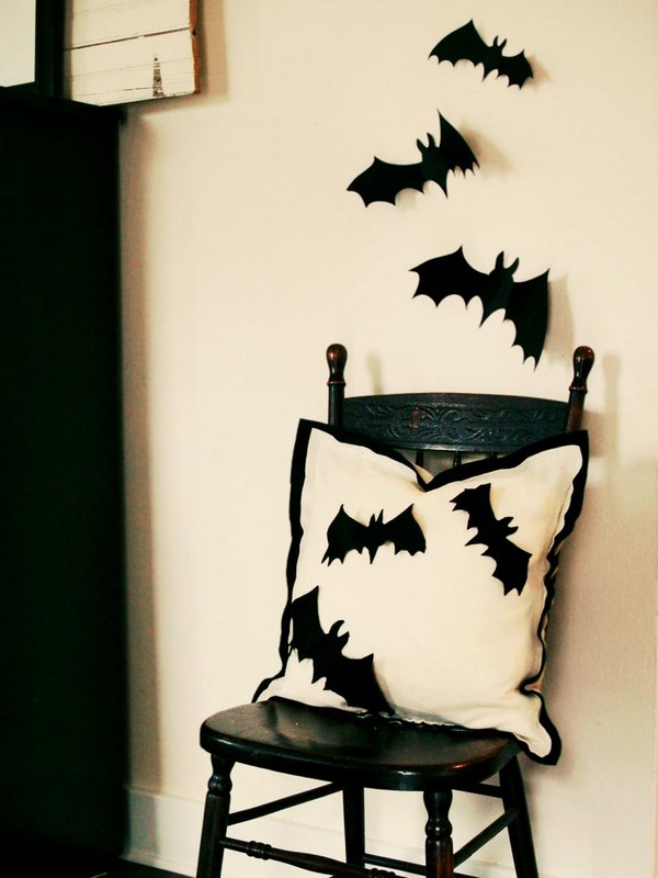 Декор стульев на Хэллоуин